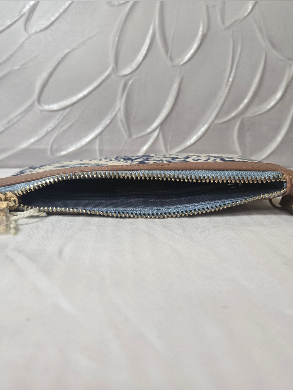 Peeples Song Park Palms Grab-N-Go Wristlet By SPARTINA 449 - Picture 7 of 11